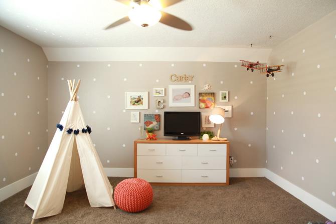 Lovely-Polka-Dot-Wall-Decals-For-Kids-Rooms-Decorating-Ideas-Images-in-Kids-Eclectic-design-ideas- (Copy)
