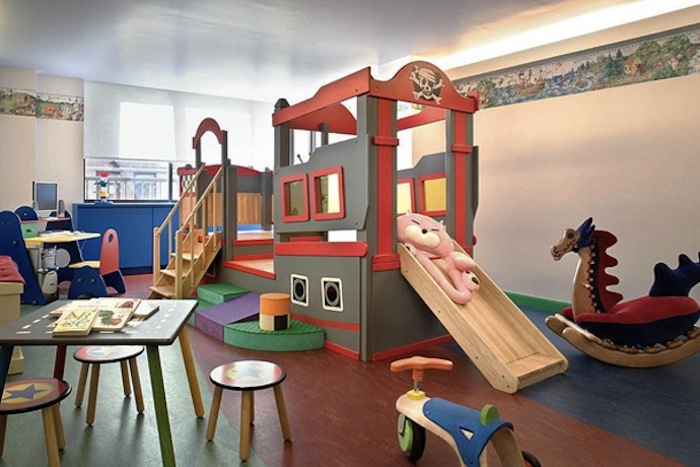 25 Cheerful Kids Playroom Ideas Your Kids Will Love ➤ Discover the season's newest designs and inspirations for your kids. Visit us at kidsbedroomideas.eu #KidsBedroomIdeas #KidsBedrooms #KidsBedroomDesigns @KidsBedroomBlog