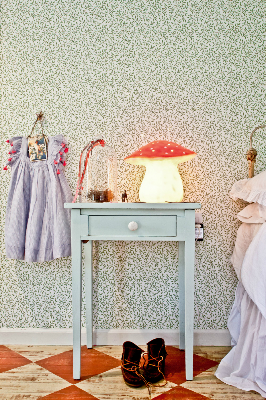 Kids Bedroom Furniture: Stylish Vintage Nightstands for Kids Room ➤ Discover the season's newest designs and inspirations for your kids. Visit us at kidsbedroomideas.eu #KidsBedroomIdeas #KidsBedrooms #KidsBedroomDesigns @KidsBedroomBlog