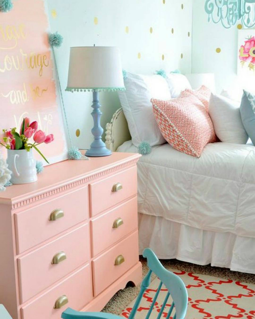 Kids Bedroom Furniture: Stylish Vintage Nightstands for Kids Room ➤ Discover the season's newest designs and inspirations for your kids. Visit us at kidsbedroomideas.eu #KidsBedroomIdeas #KidsBedrooms #KidsBedroomDesigns @KidsBedroomBlog