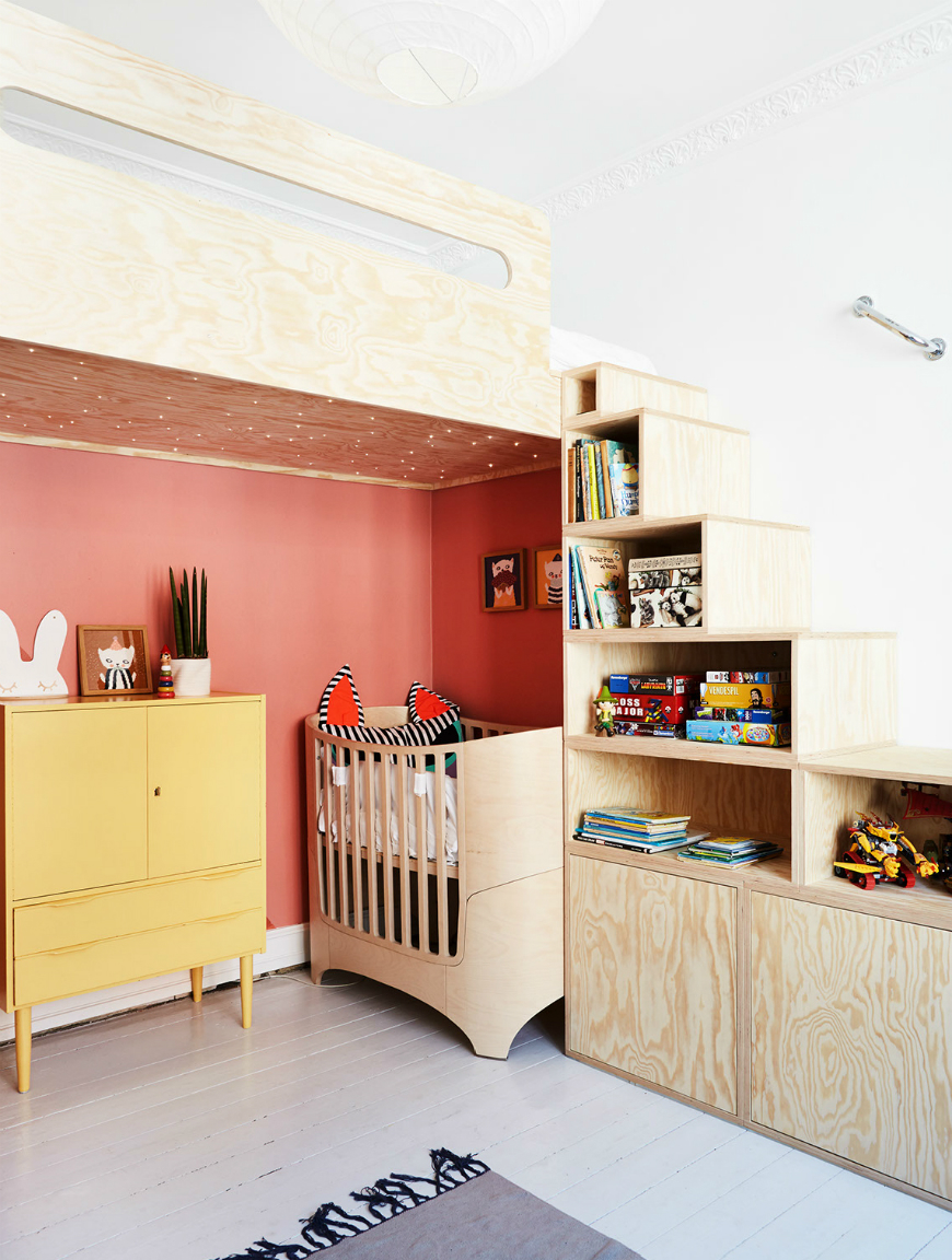 Kids Bedroom Ideas: Unique Storage Solutions To Inspire You ➤ Discover the season's newest designs and inspirations for your kids. Visit us at www.kidsbedroomideas.eu #KidsBedroomIdeas #KidsBedrooms #KidsBedroomDesigns @KidsBedroomBlog