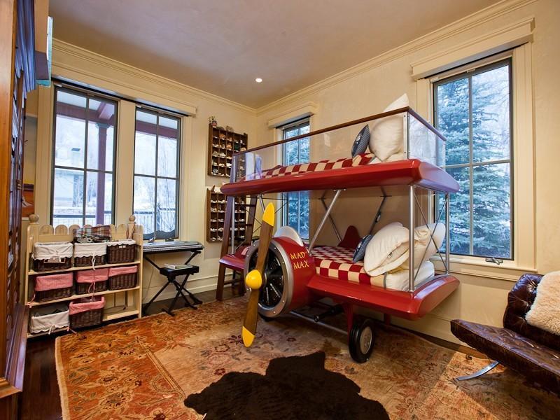 Kids Bedroom Ideas: Plane Bed Ideas For Boys Room ➤ Discover the season's newest designs and inspirations for your kids. Visit us at www.kidsbedroomideas.eu #KidsBedroomIdeas #KidsBedrooms #KidsBedroomDesigns @KidsBedroomBlog
