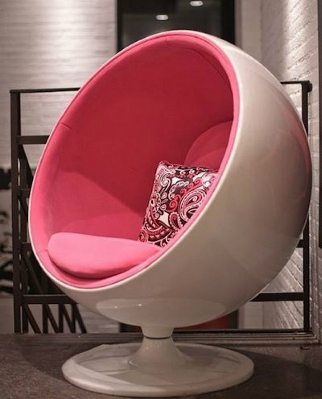 The perfect Chairs and Stools For Little Girls' Bedrooms
